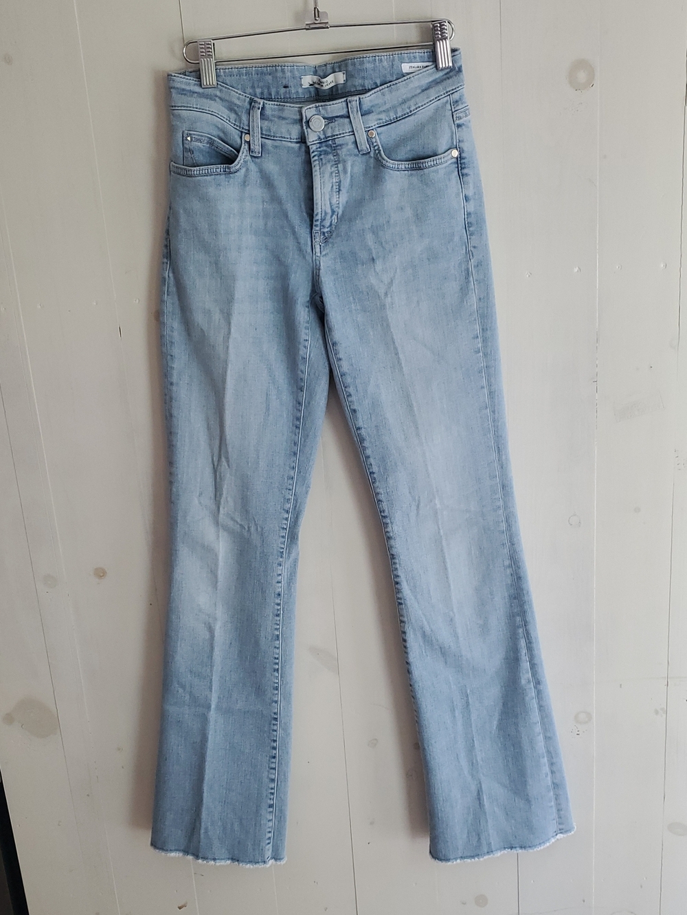 Light Wash Women's Flare Jeans - Classic Fit